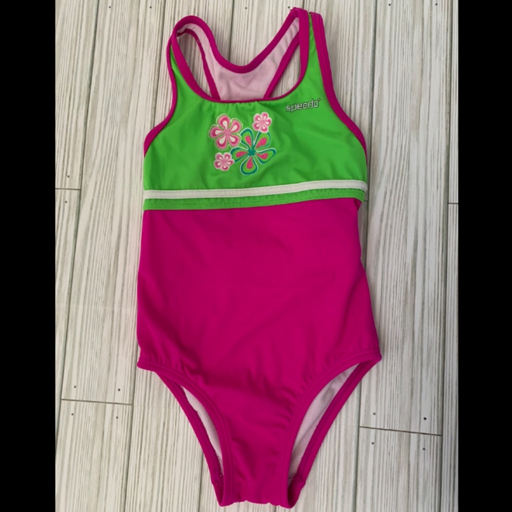 Speedo girls one piece swimsuit size 4